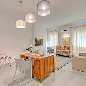 Apartament Right House Sur Le Port - Harbour View, Cagliari
